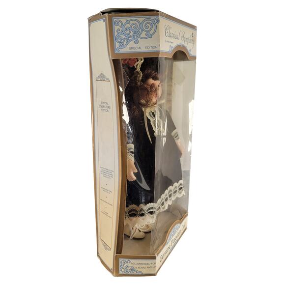 Porcelain Doll Classical Symphony Special Edition 1992 12" Adorable Memories - Picture 11 of 16